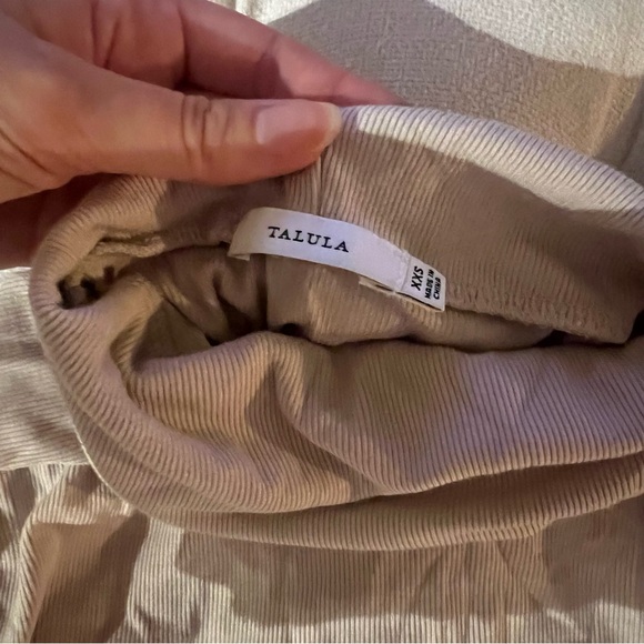 ARITZIA Cream/ White Ribbed Turtleneck - Picture 4 of 5